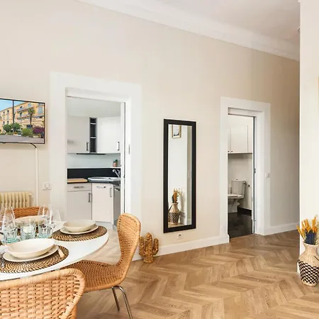 Mont Fleuri- Somptueux 2 Pieces - Parking - Apartamento