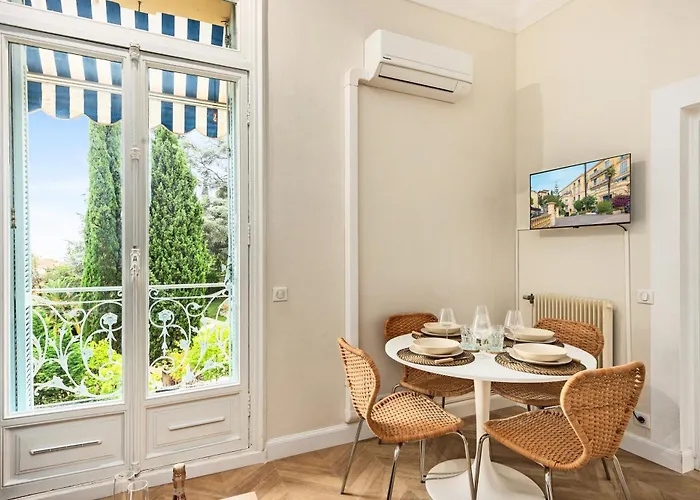 Διαμέρισμα Mont Fleuri- Somptueux 2 Pieces - Parking - Μεντόν